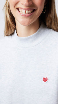 LIGHT GREY MELANGE HEART WOMAN CREW