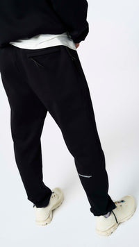 DEEP BLACK TECH PANTS